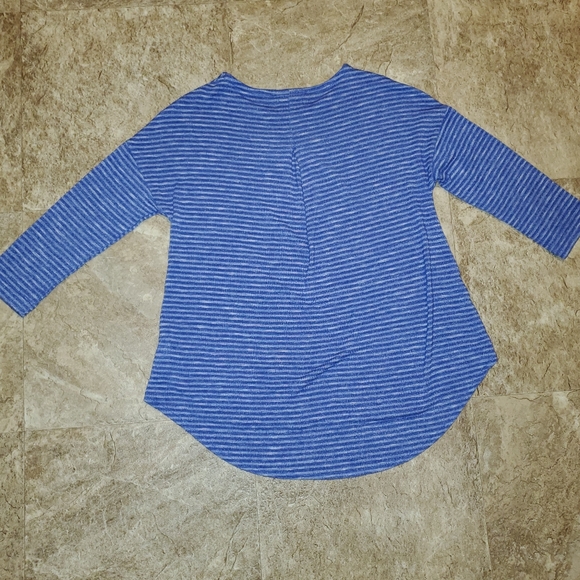 ❤ Old Navy purple and white striped shirt - Picture 3 of 3